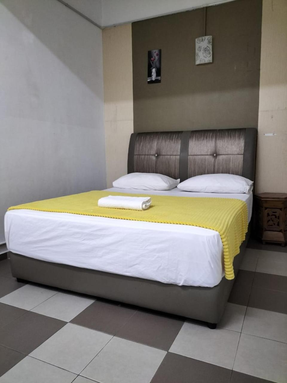 Ulfah Hotel Mersing Exterior foto