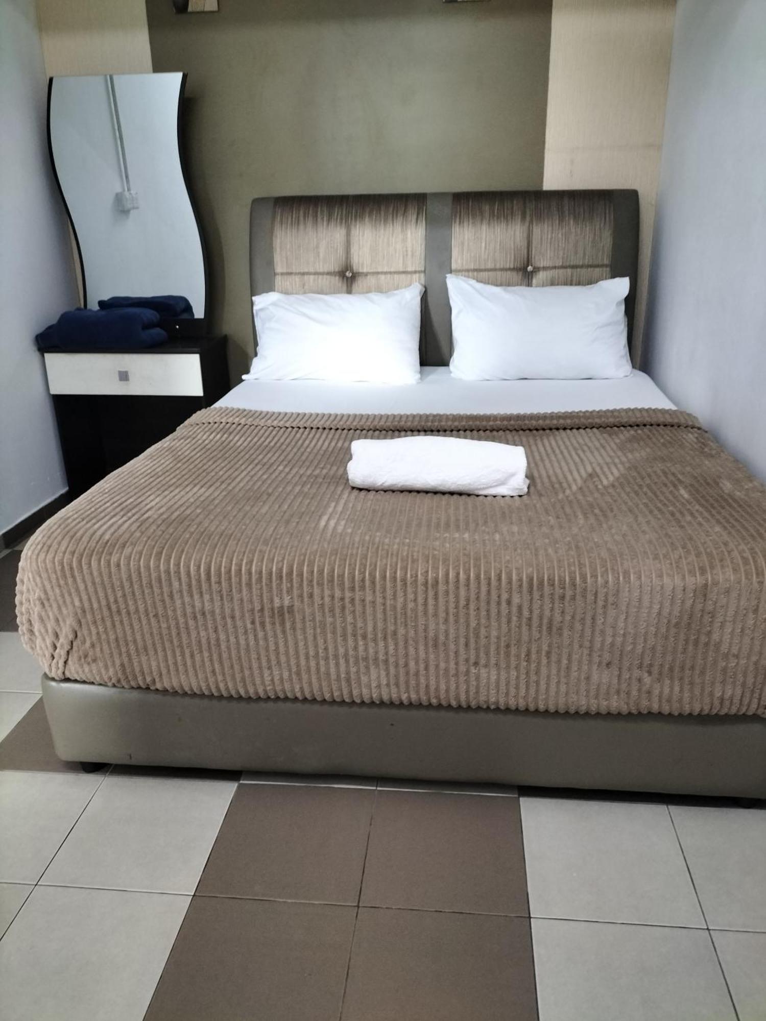 Ulfah Hotel Mersing Exterior foto